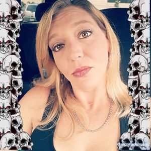 Meet your Posher, Elaine